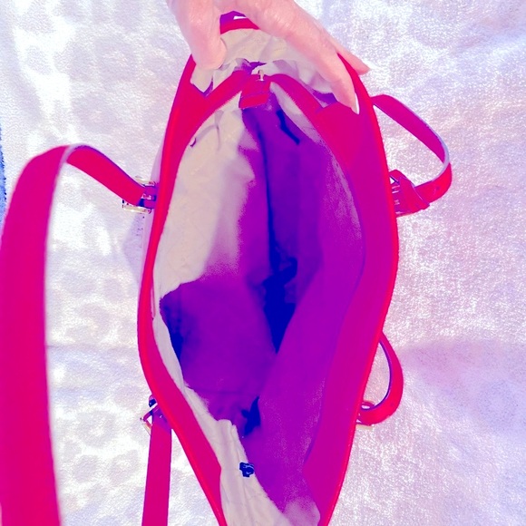 ✨ Michael Kors Hot Pink Large Tote. Like New ✨ - Picture 4 of 6